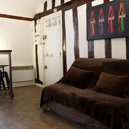 Charming Duplex In The Sentier